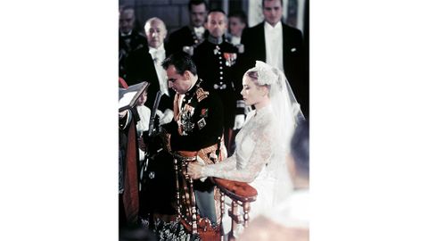 Ihre wohl größte Rolle spielte die Leinwand-Diva am 19. September 1956, als sie Fürst Rainier von Monaco heiratete. 