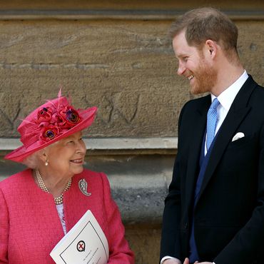 Prinz Harry: Kleine Späßchen & große Auftritte: Das sind seine schönsten Momente mit der Queen