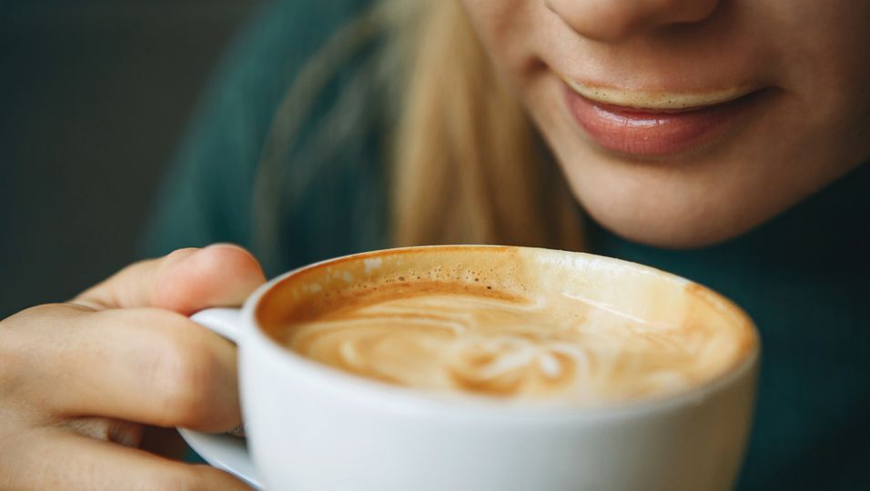 Für Haut, Haare und Nägel: Jetzt mischen wir Kollagen in unseren Kaffee