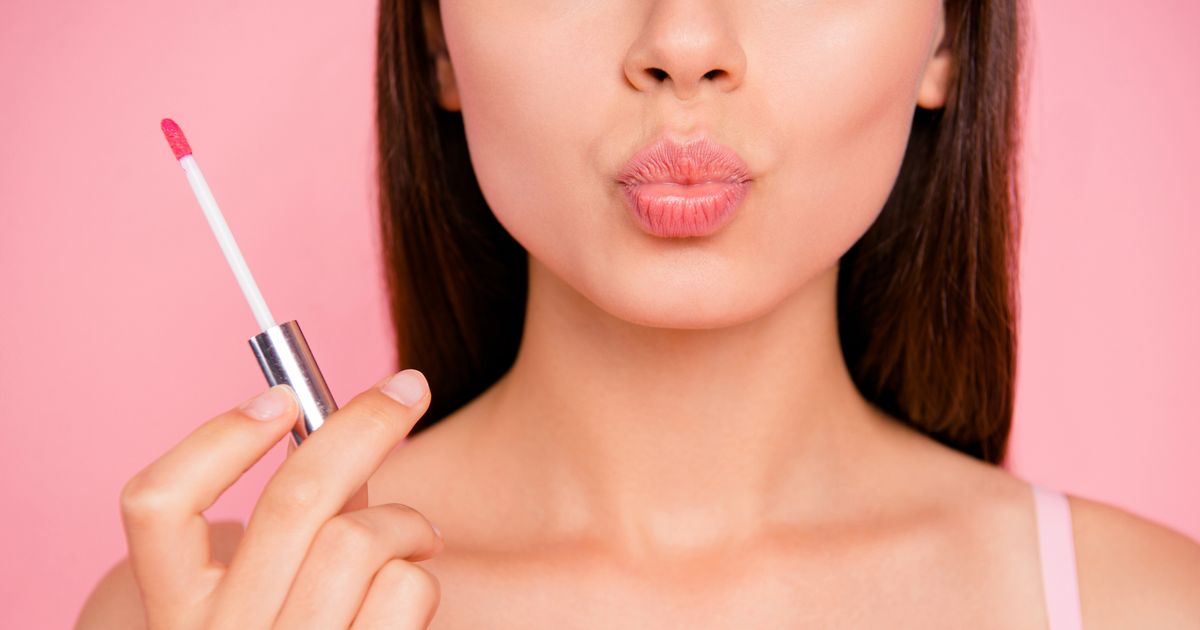 Glossy-Finish Dieses Lippenöl macht die Lippen voller und weicher