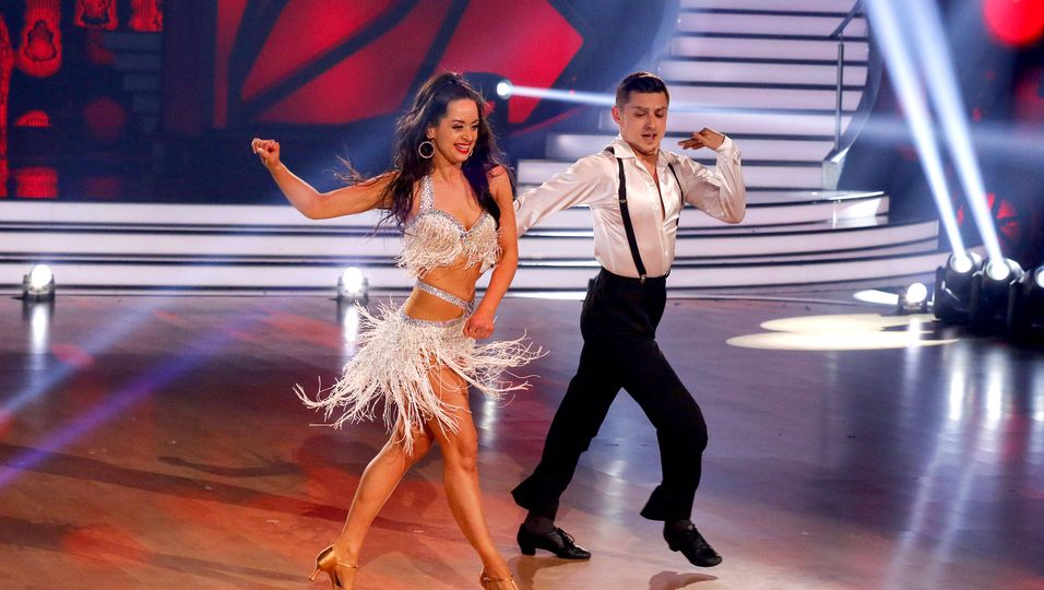 Zwei Seelen" – "Let's Dance"-Profi Zsolt Sándor Cseke zeigt seine neue  Freundin | BUNTE.de