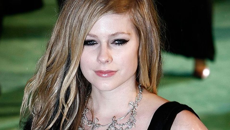 Haarpflege - Avril Lavigne trägt jetzt auch Undercut