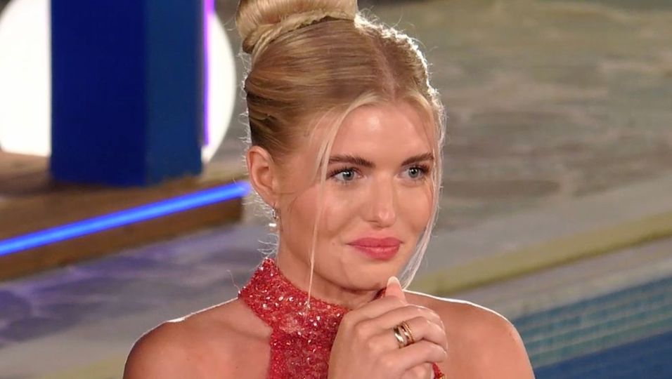 Bauer sucht Frau"-Star Antonia Hemmer im Gefühlschaos bei Make Love, Fake  Love | BUNTE.de