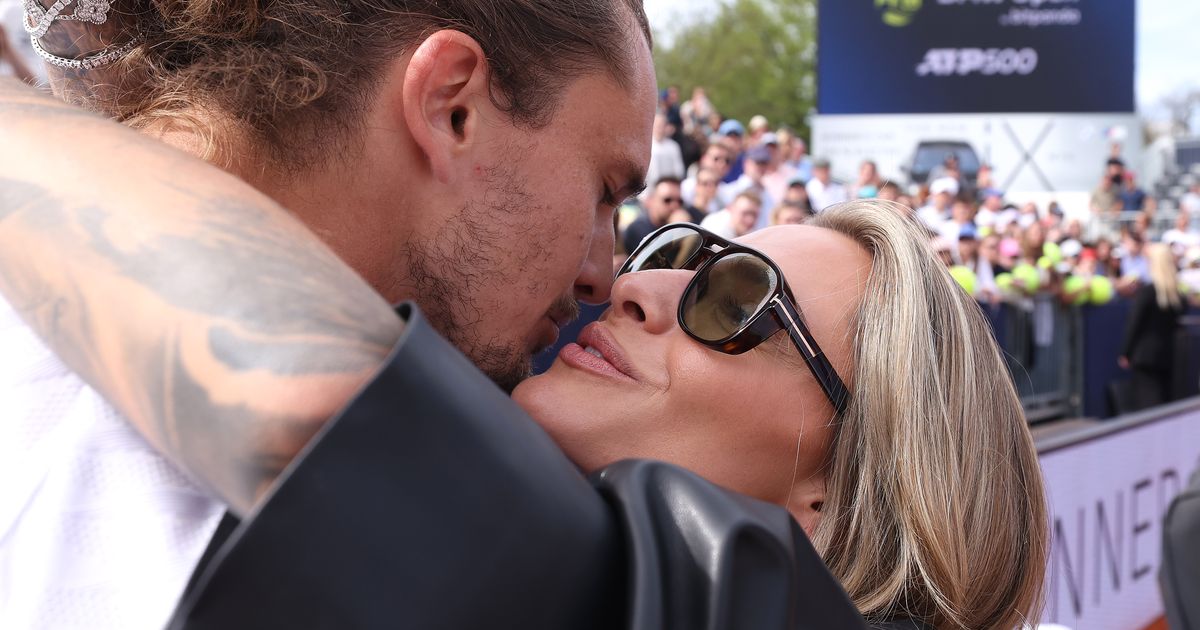 Er siegt bei den BMW Open Sophia Thomalla feiert ihren Alexander Zverev mit einem Kuss