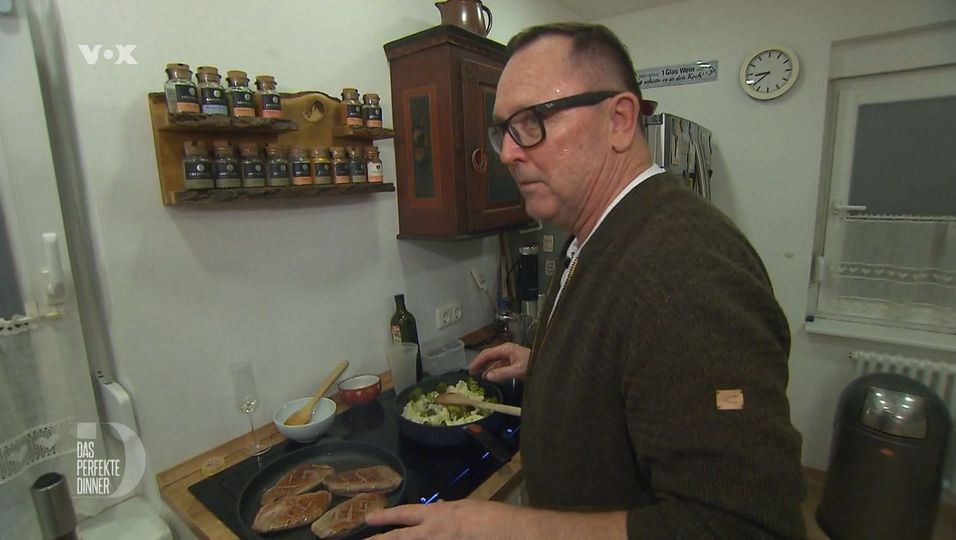 Trotz Rezept von TV-Koch: Vorspeise von Klaus fällt bei den "Dinner"-Gästen durch