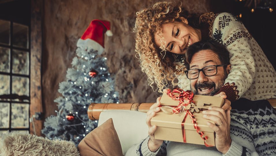 Last-Minute-Weihnachtsgeschenke: 10 erschwingliche Präsente für den Partner