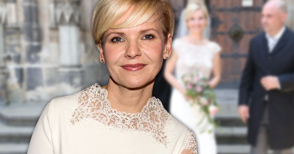 In Aller Freundschaft Star Andrea Kathrin Loewig Raffiniertes Hochzeitskleid Flipboard