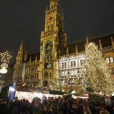 In der Stadt München und Umgebung gibt es etwa 130 Weihnachtsmärkte.