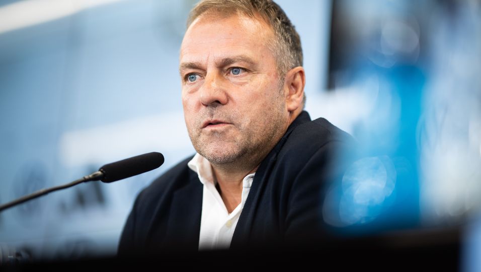 Hansi Flick: Mit emotionalen Worten erinnert der Bundestrainer an Robert Enke