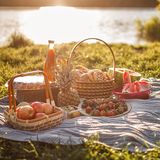 H&M Home: Die schönsten Essentials für ein sommerliches Picknick
