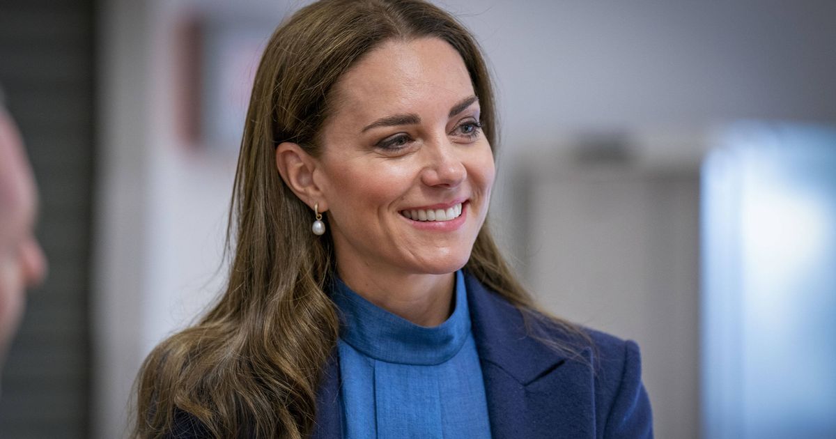 Herzogin Kate: Bei H&M gibt es eine günstige Alternative zu ihrem Blumenkleid