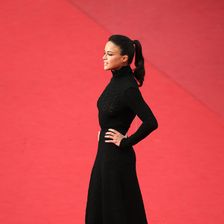 Michelle Rodriguez Cannes 2015 schwarzes Kleid