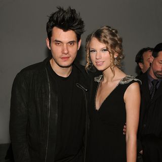 Die Beziehung mit dem „Twilight“-Star endete nach nur drei Monaten und Taylor Swift warf ein Auge auf Womanizer John Mayer.