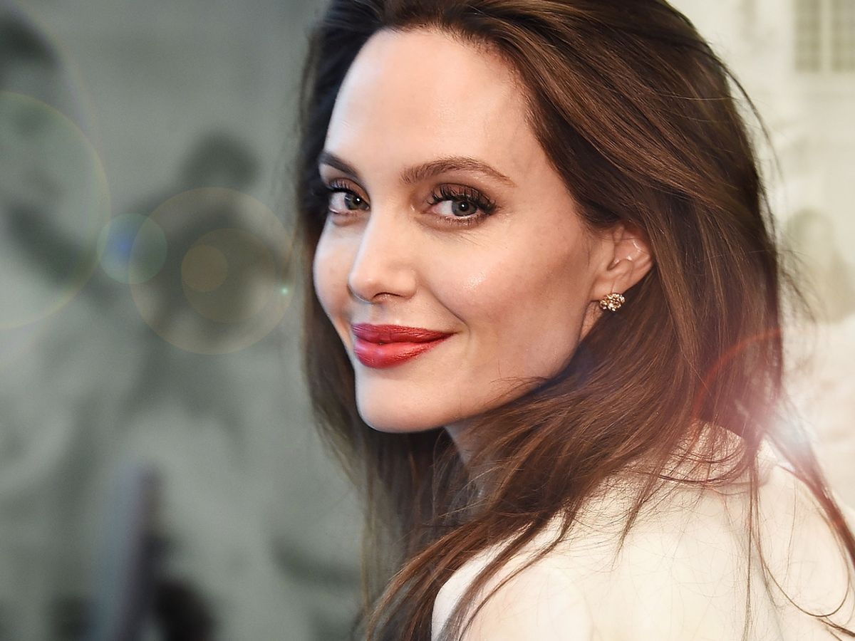 Brad Pitt Angelina Jolie Sie Sagt Sich Von Ihrem Vater Los Shiloh Streicht Den Namen Pitt Bunte De