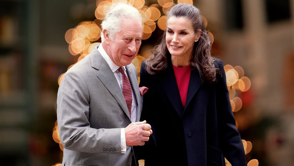 König Charles, Königin Letizia & Co.: Von wegen Würstchen und Kartoffelsalat: So feiern Royals Weihnachten