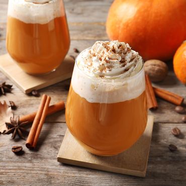 Kuscheliger Trenddrink im Herbst: Der Pumpkin Spice Latte erhält ein Update