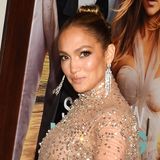 Jennifer Lopez: Laut ihr braucht jede Frau ab 50 nur diese 3 Musthaves