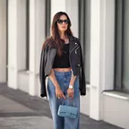 Vergiss blau & schwarz: Modeprofis tragen jetzt nur noch diese edle Jeans-Farbe