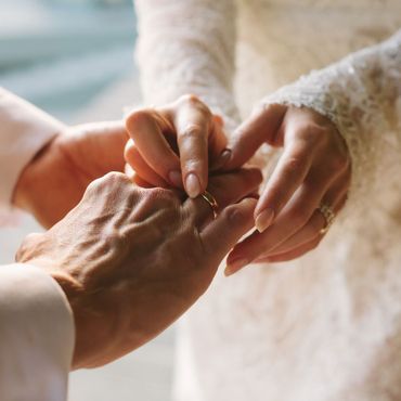 Emotionaler letzter Wunsch: Todkranker 27-jähriger heiratet die Liebe seines Lebens