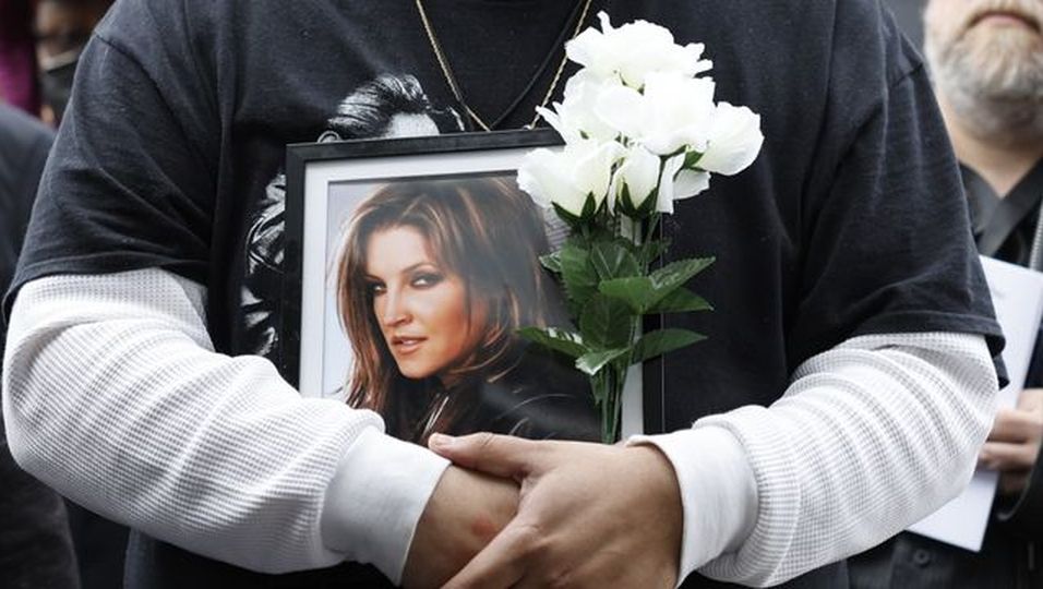 Abschied von Elvis Presleys Tochter – Fans und Familie trauern gemeinsam