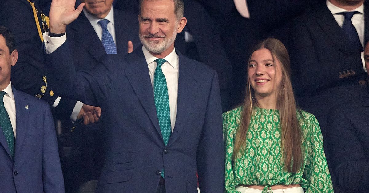 Felipe von Spanien eilte von der Krönung, um mit Sofía Fußball zu