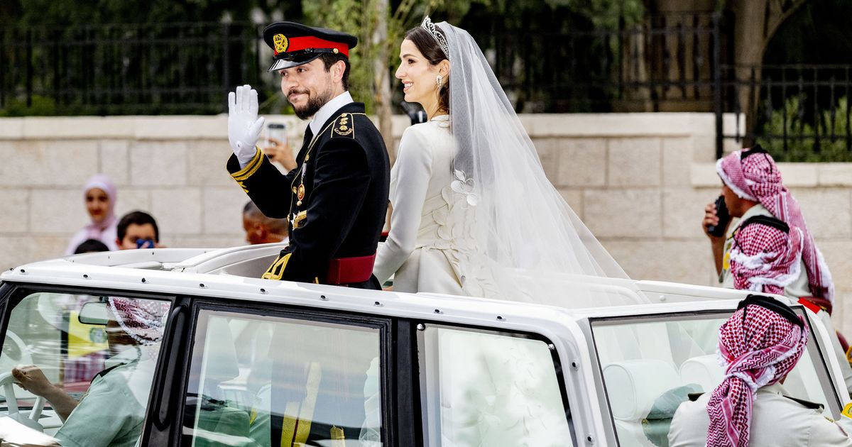 Rajwa Al Saif & Hussein von Jordanien: Braut überrascht mit raffinierten Kleid