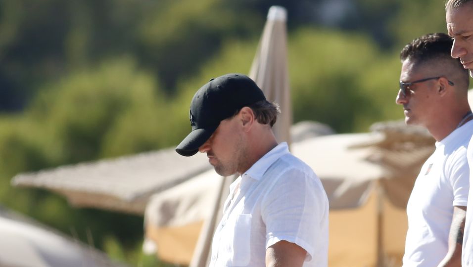 Leonardo DiCaprio genießt auf Ibiza derzeit eine sommerliche Auszeit.