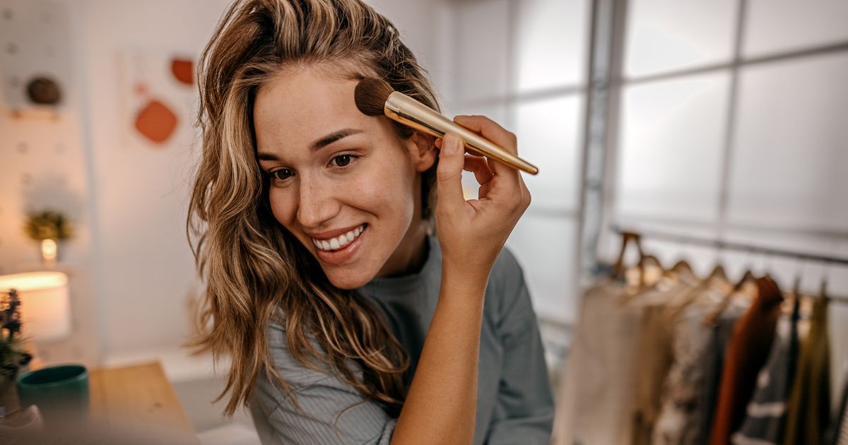 Make-up-Trick So können wir diesen Lipstick auch als Contouring verwenden