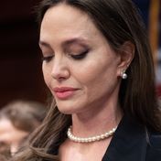 Angelina Jolie - Ist das ihre Rache für den Sorgerechtsstreit mit Brad Pitt? 