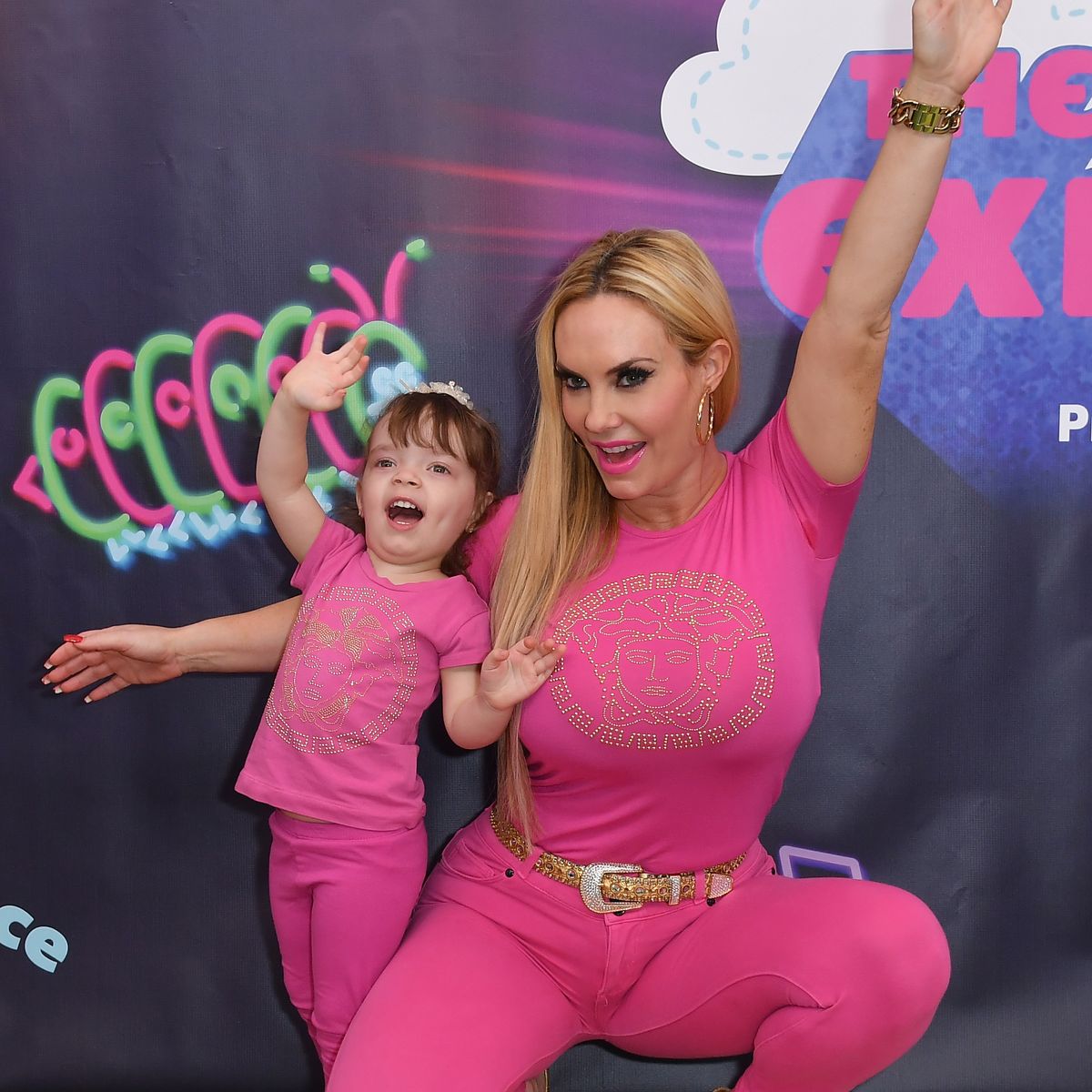 Coco Austin Deshalb Stillt Sie Tochter Chanel 5 Noch Bunte De