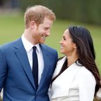 Prinz Harry & Herzogin Meghan - Wilde Tanzmoves im rückenfreien Kleid – So sah ihr Hochzeitswalzer aus