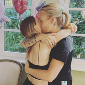 BUNTE.de Instagram-Ticker: Sarah Connor und ihre Tochter bekommen ein Tattoo