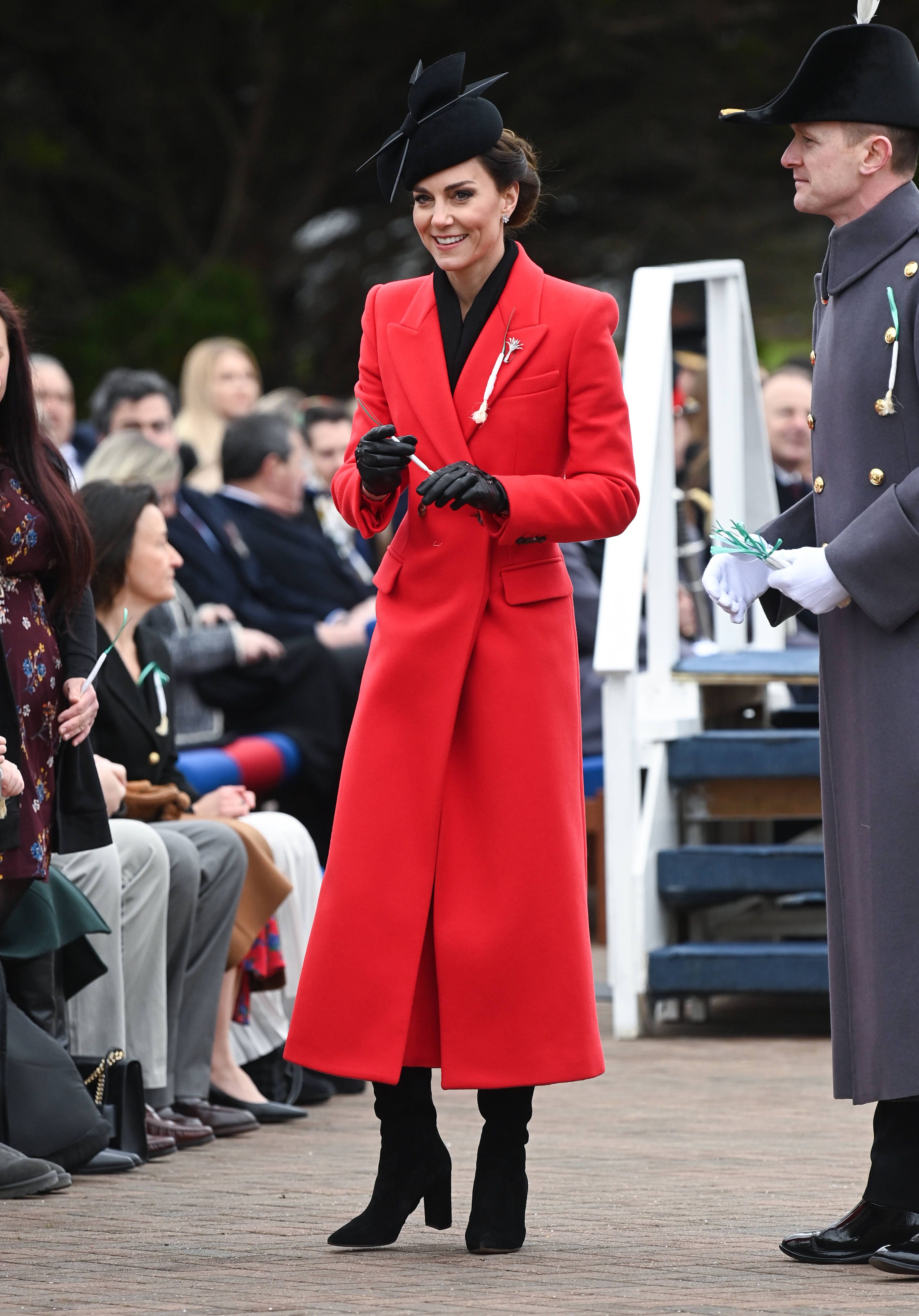 Prinzessin Kate: Sie zeigt wie wir Rot und Schwarz perfekt kombinieren