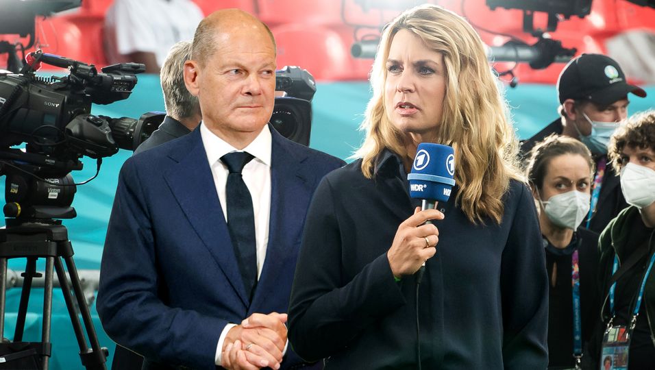 Sportschau-Moderatorin Jessy Wellmer : Sie kritisiert Olaf Scholz: “Frauenfußball braucht eine Lobby” +fol 