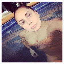 Wie Gott sie schuf: Auf Instagram zeigte sich auch Lady Gaga hüllenlos.