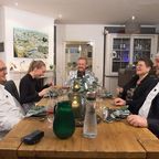 Einer kam mit Aluhut: Saarländer feiern besonderes "Das perfekte Dinner"-Finale