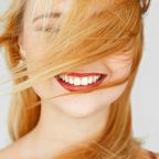 1.500 Bewertungen: Diese Zahnbleaching-Streifen bescheren dir ein royales Lächeln!
