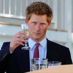 Prinz Harry: Wilde Party-Jahre: Nach Clubnacht ohrfeigte er seinen Bodyguard 