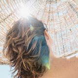 Sonnenschutz für die Haare: Auf 4 Produkte solltest du im Sommer nicht verzichten