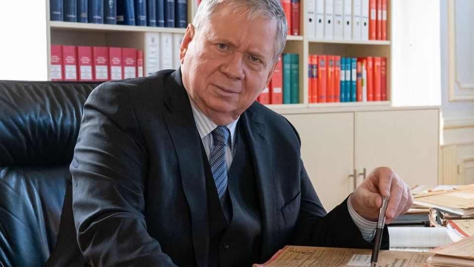 Genrebezeichnung Für Lustig Tragische Serien Codycross "Der Staatsanwalt": Tragischer Serientod in neuer Staffel der ZDF-Serie