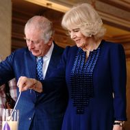 König Charles & Königin Camilla: Dunkelblauer Partnerlook – Ihre Kleidung vermittelt eine emotionale Botschaft