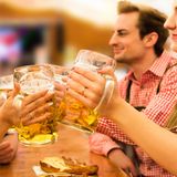 Oktoberfest: Preise Oktoberfest 2022: Was die Maß Bier, Essen und Tisch kosten"