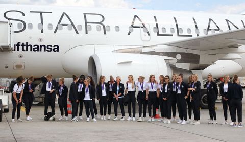 Ankunft der DFB-Frauen in Frankfurt