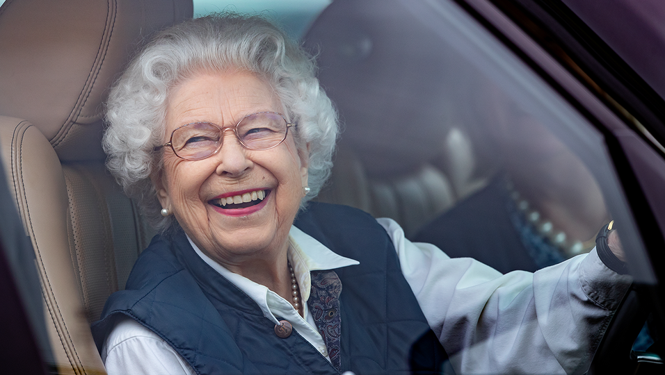 Queen Elizabeth fühlte sich auch im hohen Alter noch jung und fuhr ihren Wagen selber.