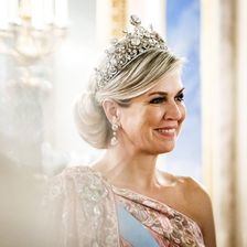 Máxima der Niederlande, Victoria von Schweden & Co. : Die Royals treffen sich zum feierlichen Staatsbankett in Stockholm