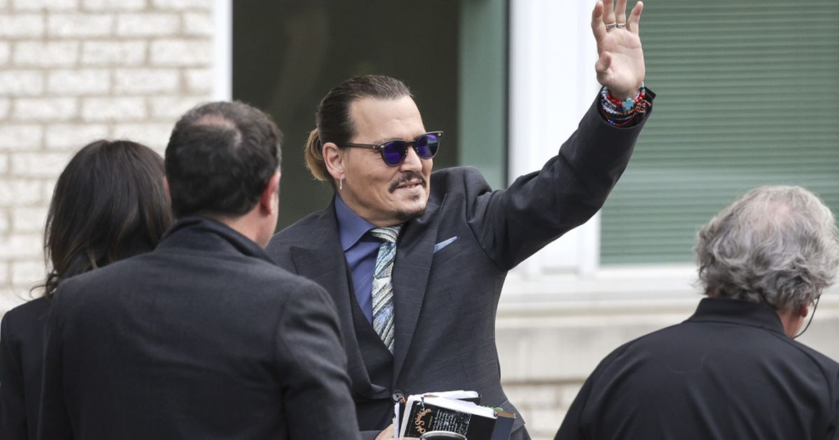 Johnny Depp & Amber Heard: Nach Prozess-Ende lässt er sich feiern wie ein Held