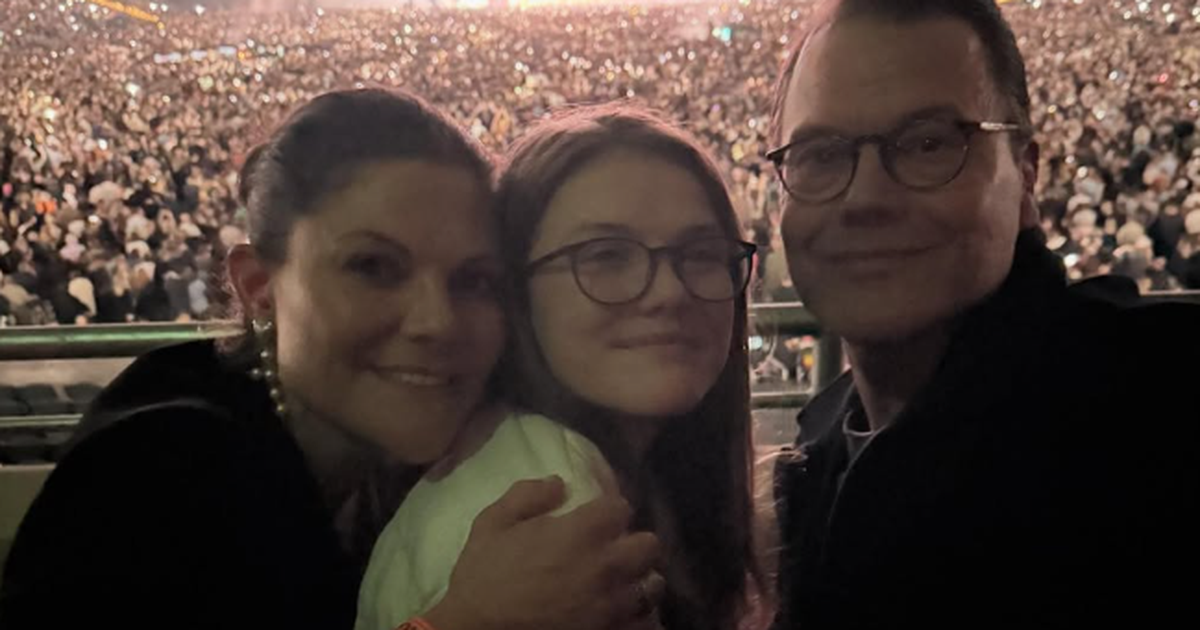 Rührende Aufnahme mit Estelle Victoria von Schweden begeistert mit privatem Kuschelmoment