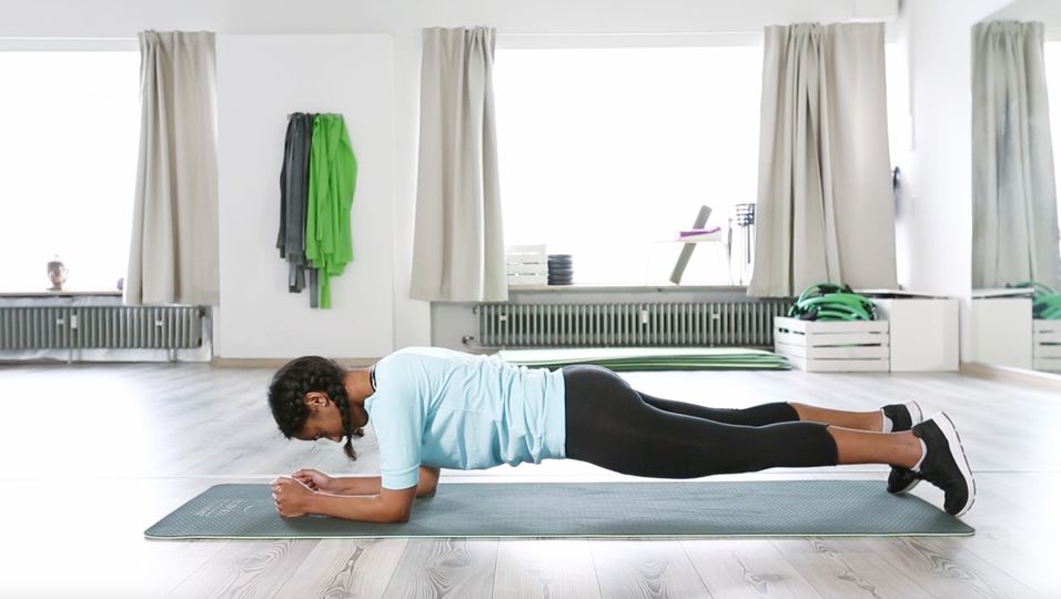 Übungen für einen flachen Bauch: Plank