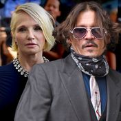 Johnny Depp: Ex Ellen Barkin: Er soll Flasche durchs Hotelzimmer geworfen haben 