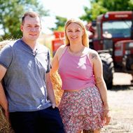 Freudentränen über erste Beziehung: "Bauer sucht Frau"-Paar macht's offiziell